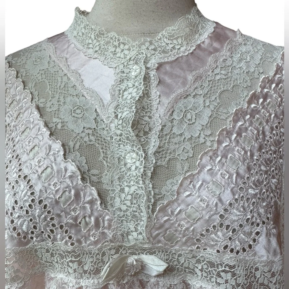 1980s Christian Dior Lace & Open Weave Embellishment Nightgown‎ - Picture 2 of 11